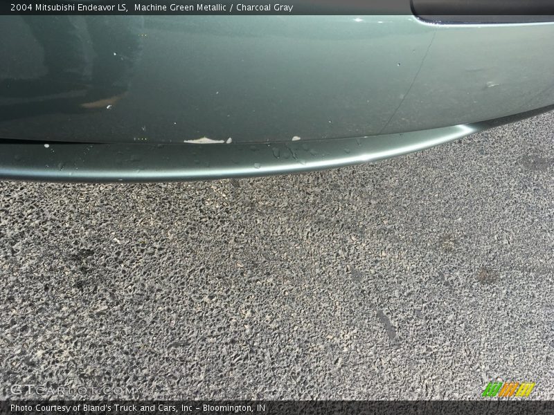 Machine Green Metallic / Charcoal Gray 2004 Mitsubishi Endeavor LS
