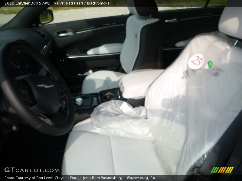 Velvet Red Pearl / Black/Smoke 2018 Chrysler 300 S AWD
