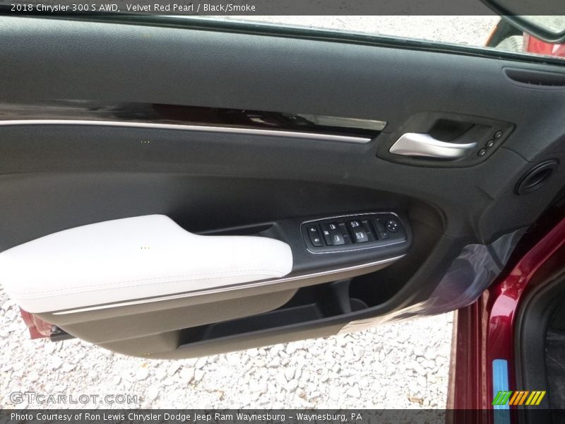 Velvet Red Pearl / Black/Smoke 2018 Chrysler 300 S AWD