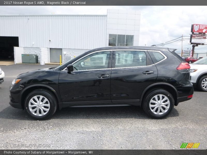 Magnetic Black / Charcoal 2017 Nissan Rogue S AWD
