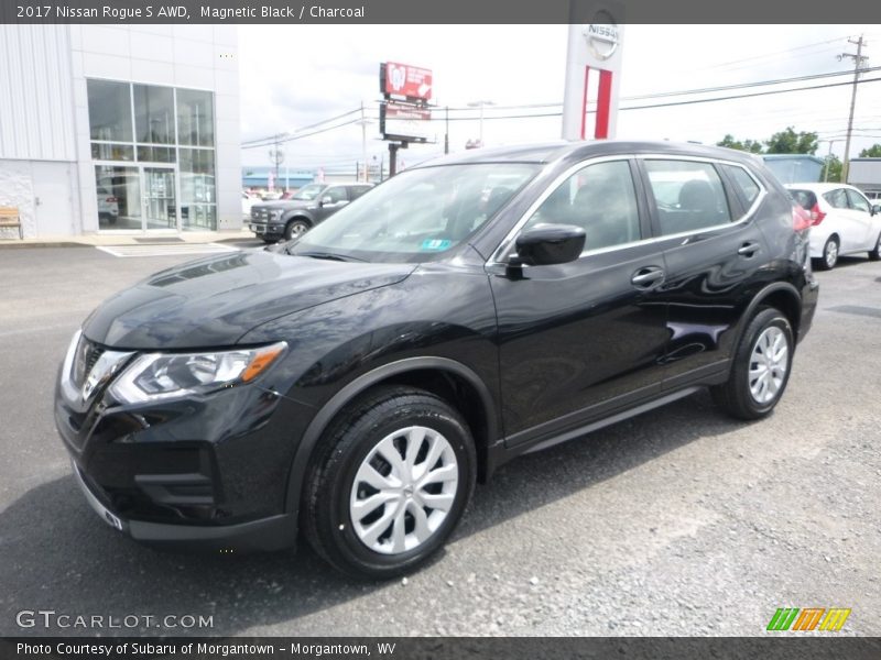 Magnetic Black / Charcoal 2017 Nissan Rogue S AWD