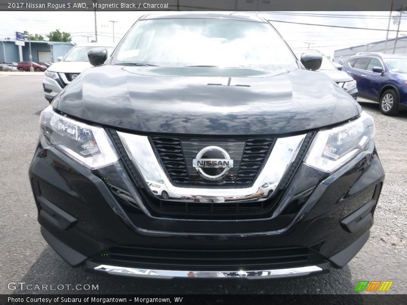 Magnetic Black / Charcoal 2017 Nissan Rogue S AWD
