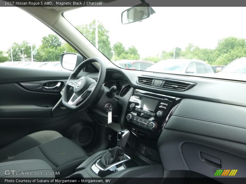 Magnetic Black / Charcoal 2017 Nissan Rogue S AWD