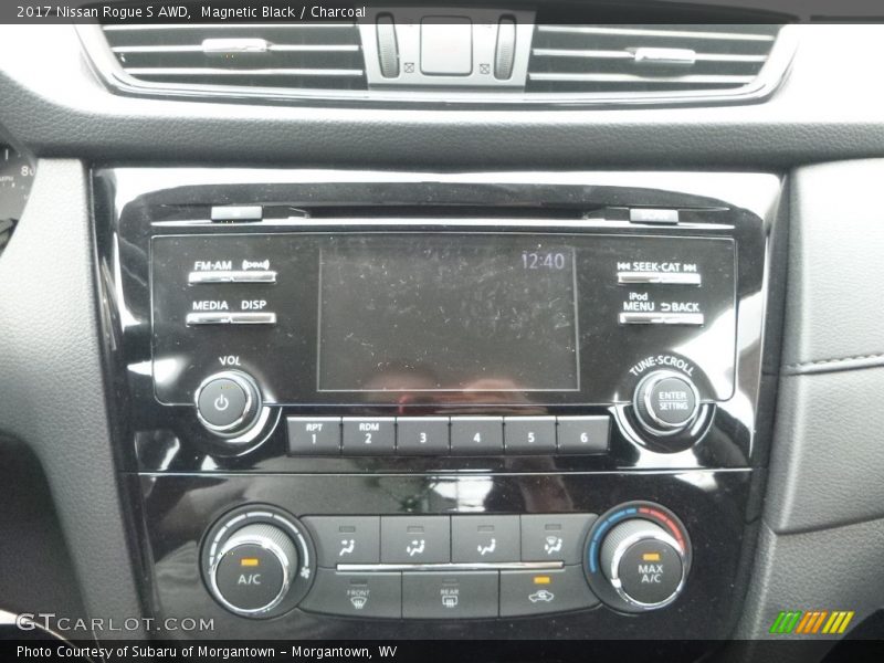 Magnetic Black / Charcoal 2017 Nissan Rogue S AWD