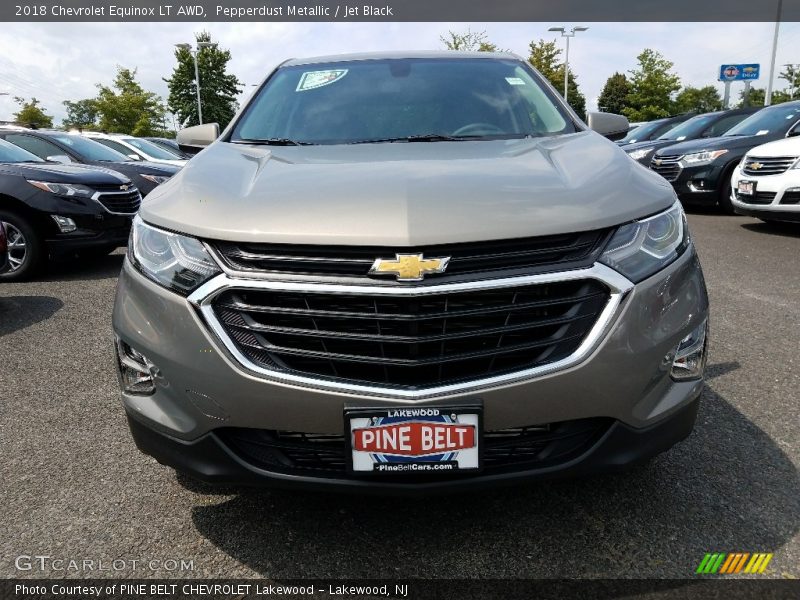 Pepperdust Metallic / Jet Black 2018 Chevrolet Equinox LT AWD