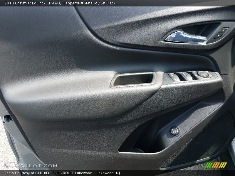 Pepperdust Metallic / Jet Black 2018 Chevrolet Equinox LT AWD