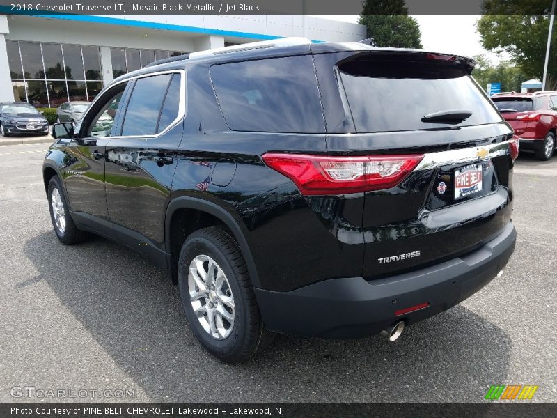 Mosaic Black Metallic / Jet Black 2018 Chevrolet Traverse LT