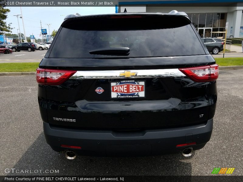 Mosaic Black Metallic / Jet Black 2018 Chevrolet Traverse LT