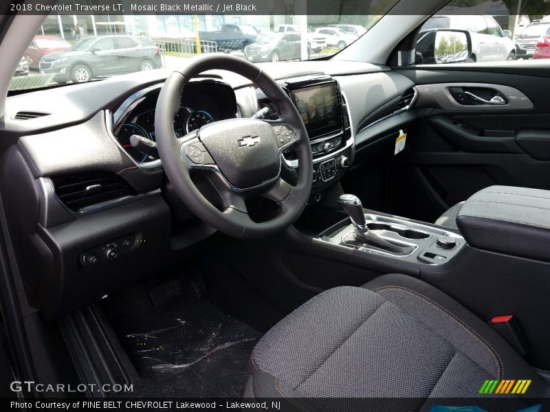 Mosaic Black Metallic / Jet Black 2018 Chevrolet Traverse LT