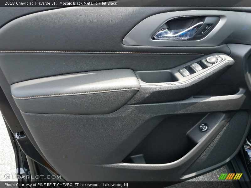 Mosaic Black Metallic / Jet Black 2018 Chevrolet Traverse LT