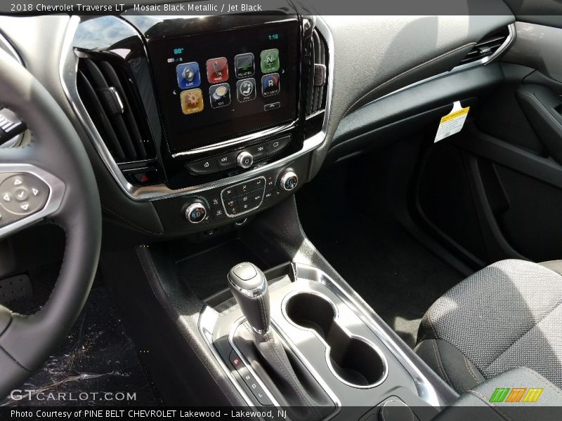 Mosaic Black Metallic / Jet Black 2018 Chevrolet Traverse LT