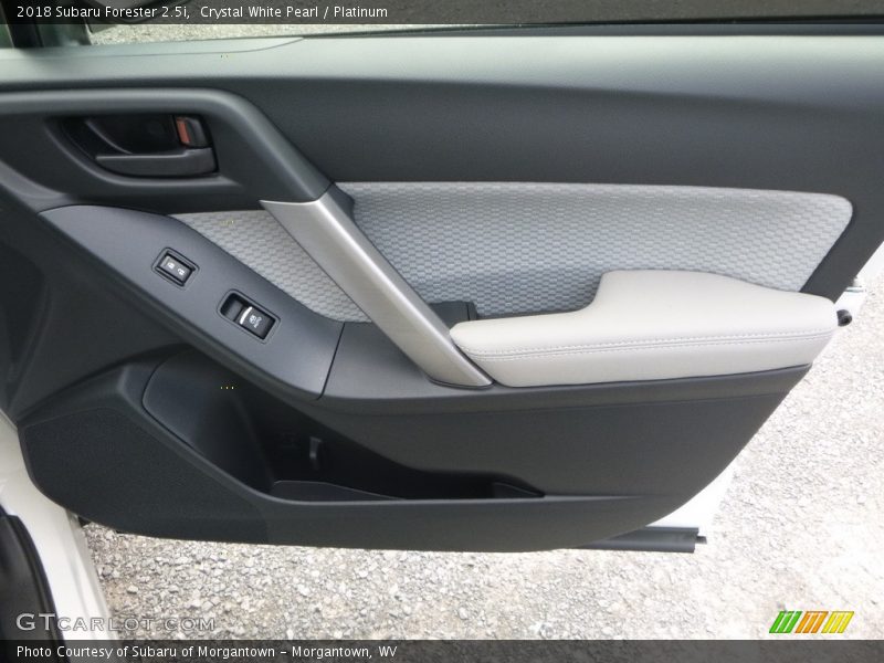 Crystal White Pearl / Platinum 2018 Subaru Forester 2.5i