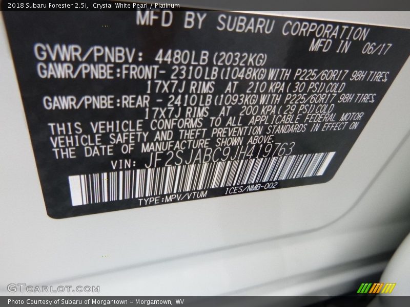 Crystal White Pearl / Platinum 2018 Subaru Forester 2.5i