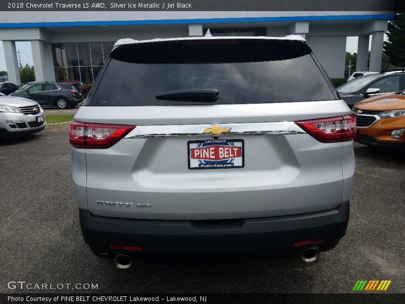 Silver Ice Metallic / Jet Black 2018 Chevrolet Traverse LS AWD