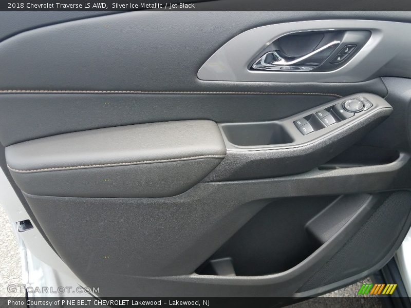 Silver Ice Metallic / Jet Black 2018 Chevrolet Traverse LS AWD