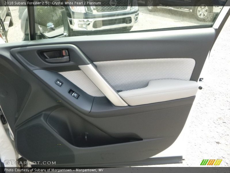 Crystal White Pearl / Platinum 2018 Subaru Forester 2.5i