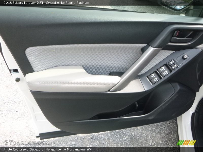 Crystal White Pearl / Platinum 2018 Subaru Forester 2.5i
