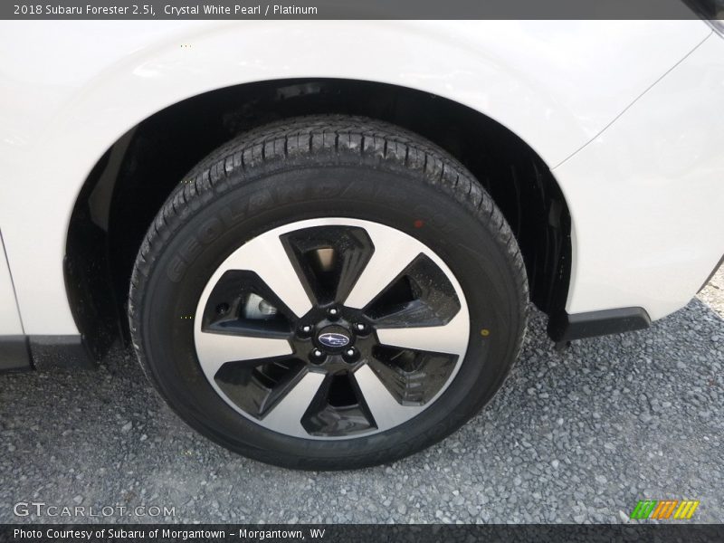 Crystal White Pearl / Platinum 2018 Subaru Forester 2.5i