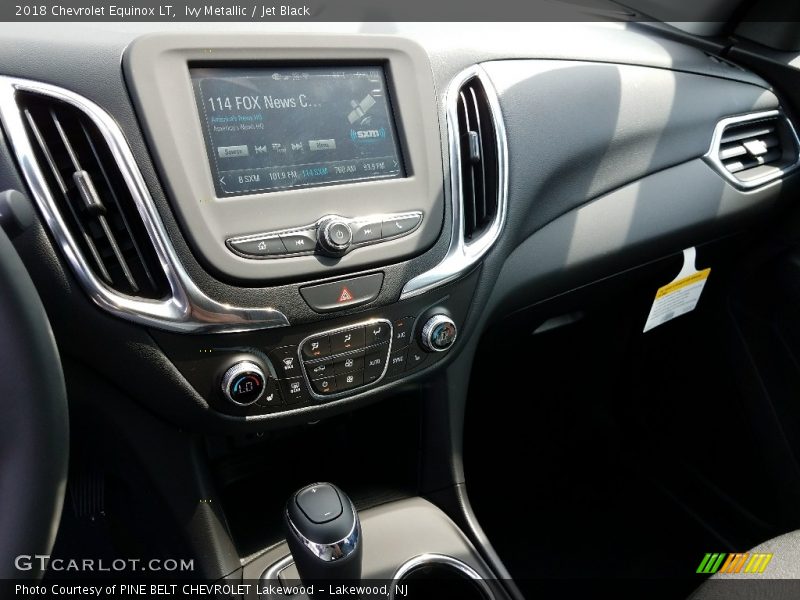Ivy Metallic / Jet Black 2018 Chevrolet Equinox LT