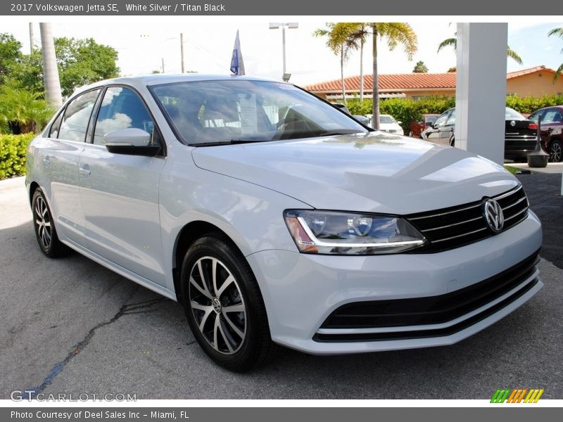 White Silver / Titan Black 2017 Volkswagen Jetta SE