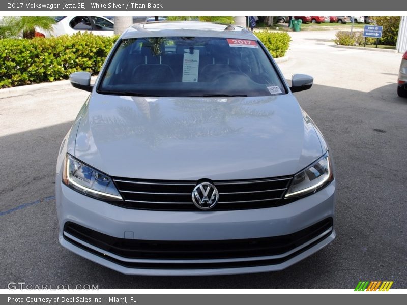 White Silver / Titan Black 2017 Volkswagen Jetta SE