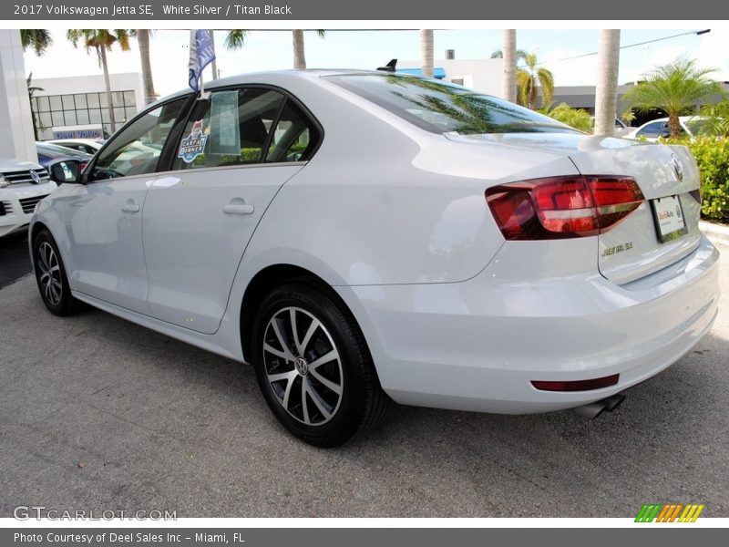 White Silver / Titan Black 2017 Volkswagen Jetta SE
