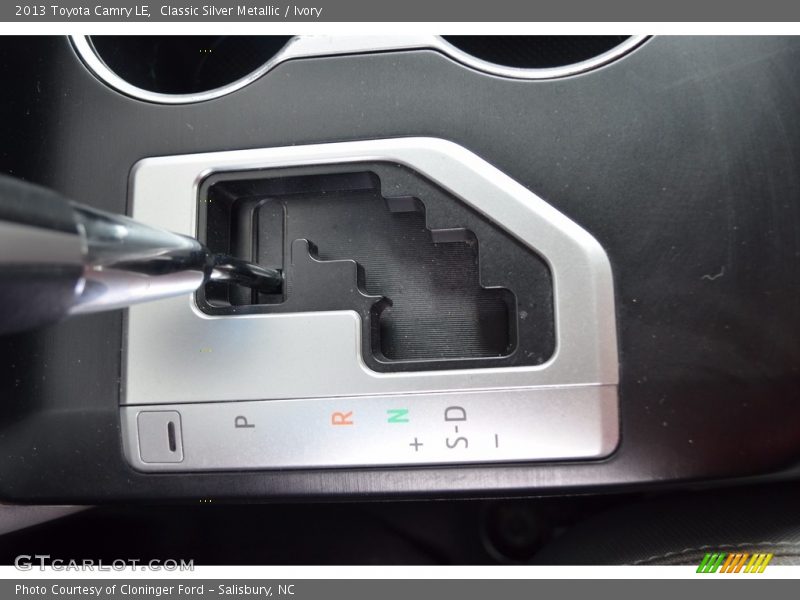 Classic Silver Metallic / Ivory 2013 Toyota Camry LE
