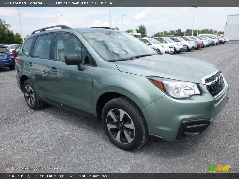 Front 3/4 View of 2018 Forester 2.5i