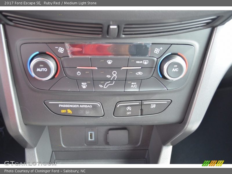 Ruby Red / Medium Light Stone 2017 Ford Escape SE