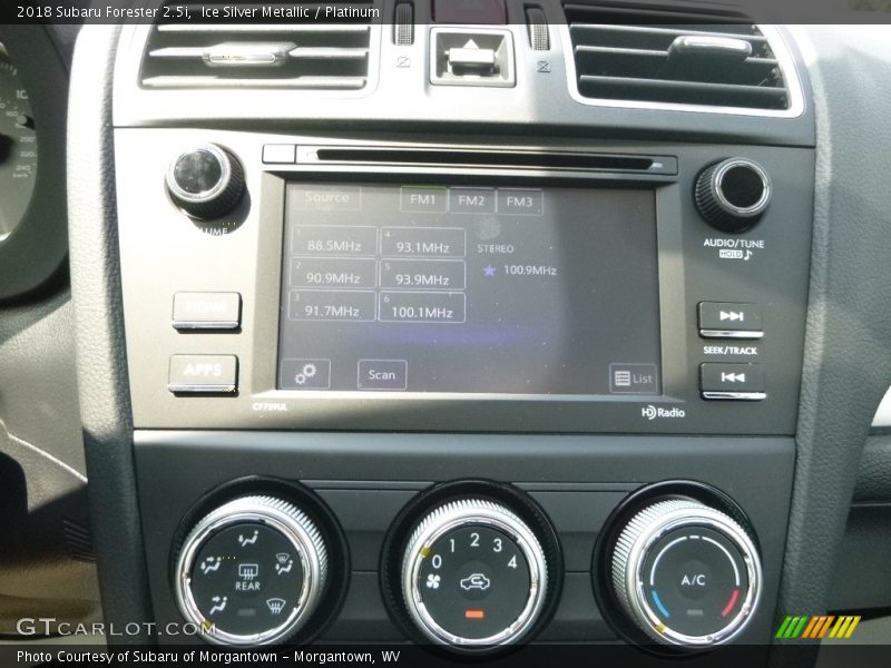Ice Silver Metallic / Platinum 2018 Subaru Forester 2.5i