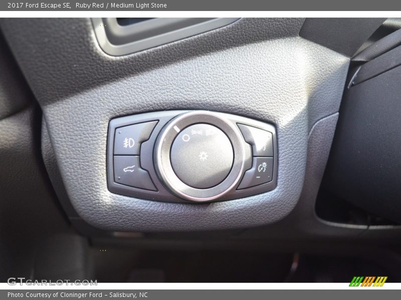 Ruby Red / Medium Light Stone 2017 Ford Escape SE