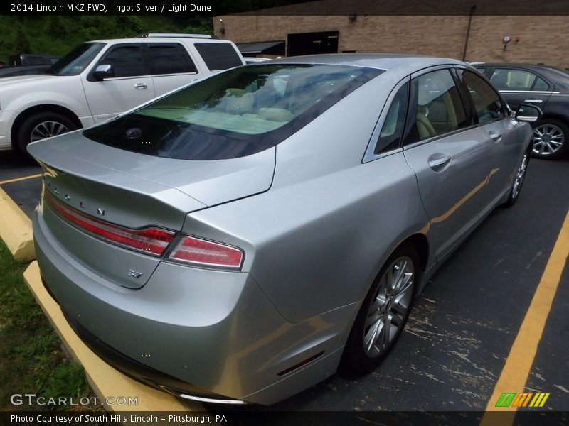 Ingot Silver / Light Dune 2014 Lincoln MKZ FWD