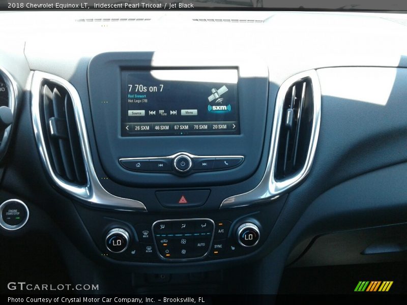 Iridescent Pearl Tricoat / Jet Black 2018 Chevrolet Equinox LT