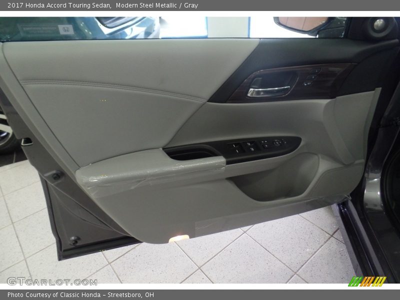 Modern Steel Metallic / Gray 2017 Honda Accord Touring Sedan