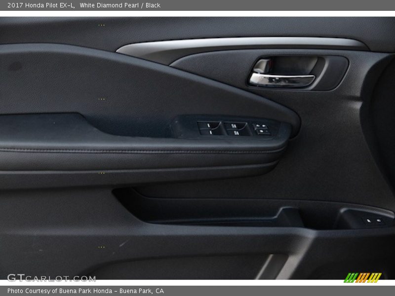 White Diamond Pearl / Black 2017 Honda Pilot EX-L