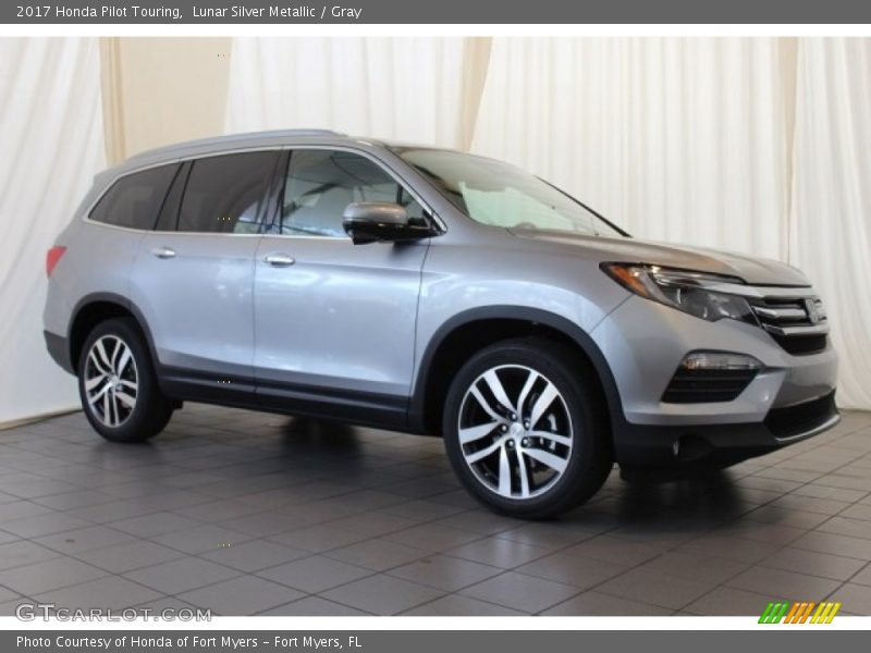 Lunar Silver Metallic / Gray 2017 Honda Pilot Touring
