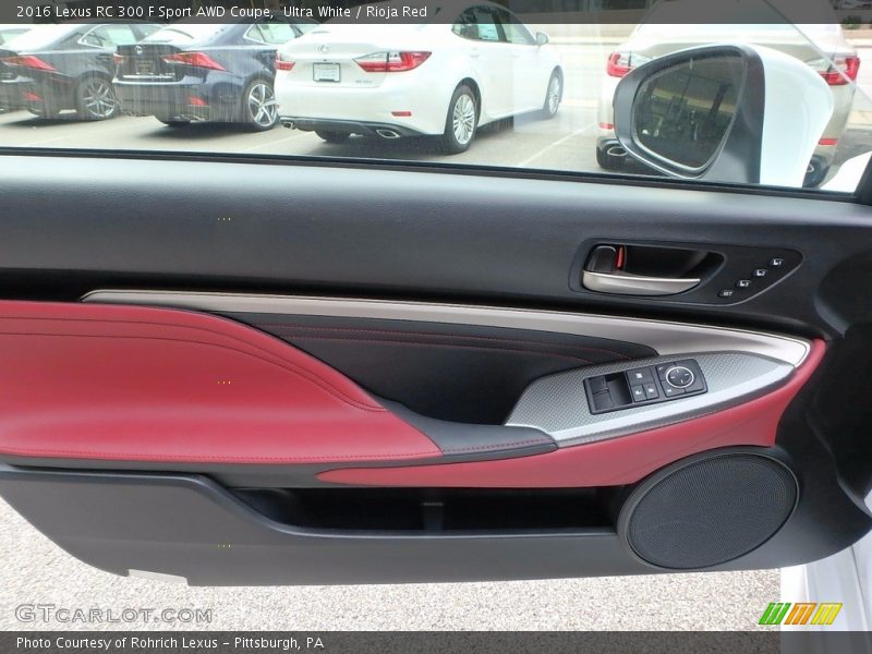 Door Panel of 2016 RC 300 F Sport AWD Coupe
