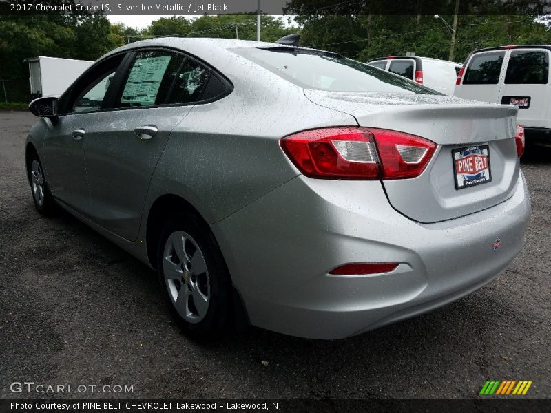 Silver Ice Metallic / Jet Black 2017 Chevrolet Cruze LS