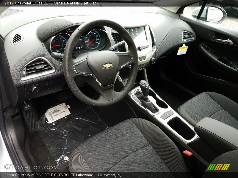 Silver Ice Metallic / Jet Black 2017 Chevrolet Cruze LS