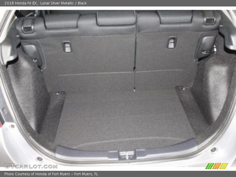 Lunar Silver Metallic / Black 2018 Honda Fit EX