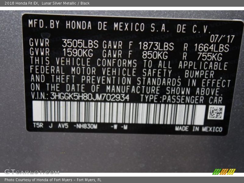 Lunar Silver Metallic / Black 2018 Honda Fit EX