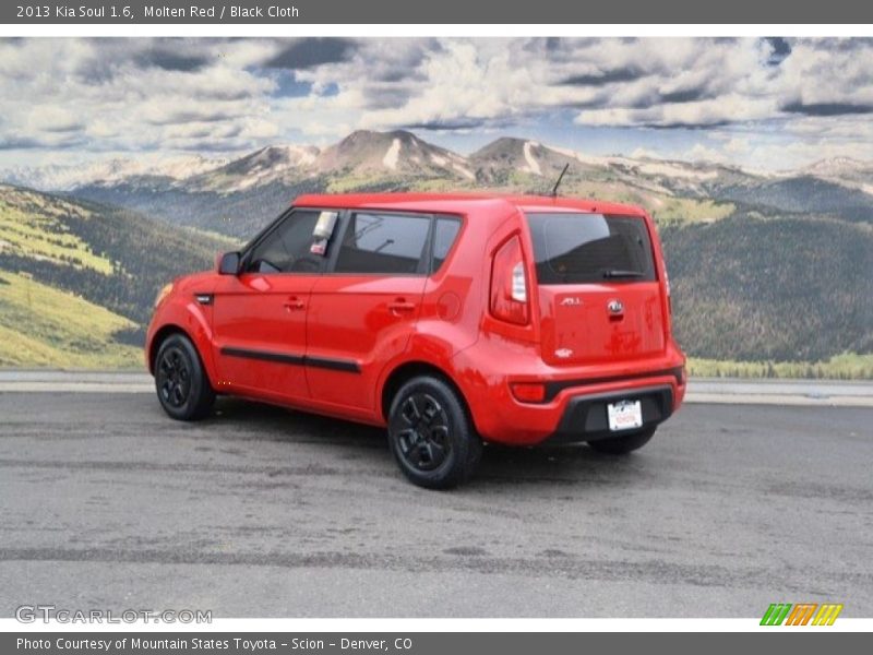 Molten Red / Black Cloth 2013 Kia Soul 1.6