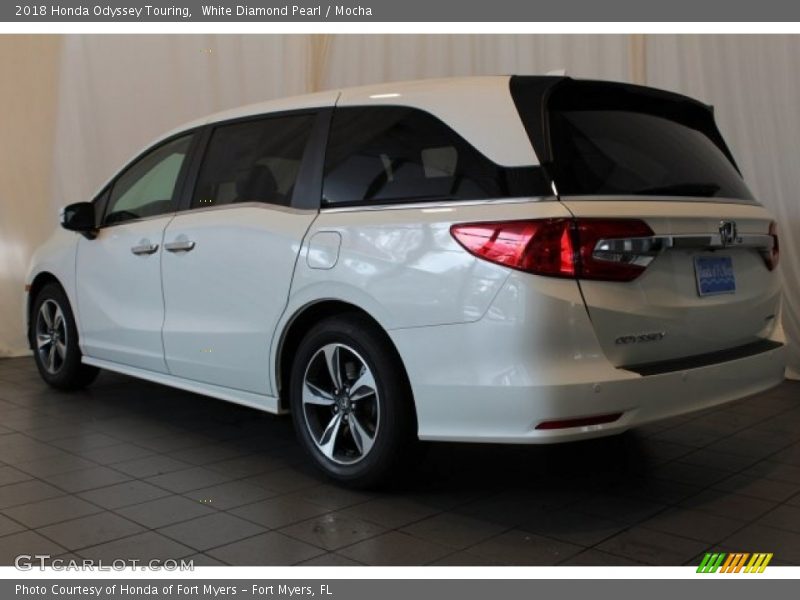 White Diamond Pearl / Mocha 2018 Honda Odyssey Touring