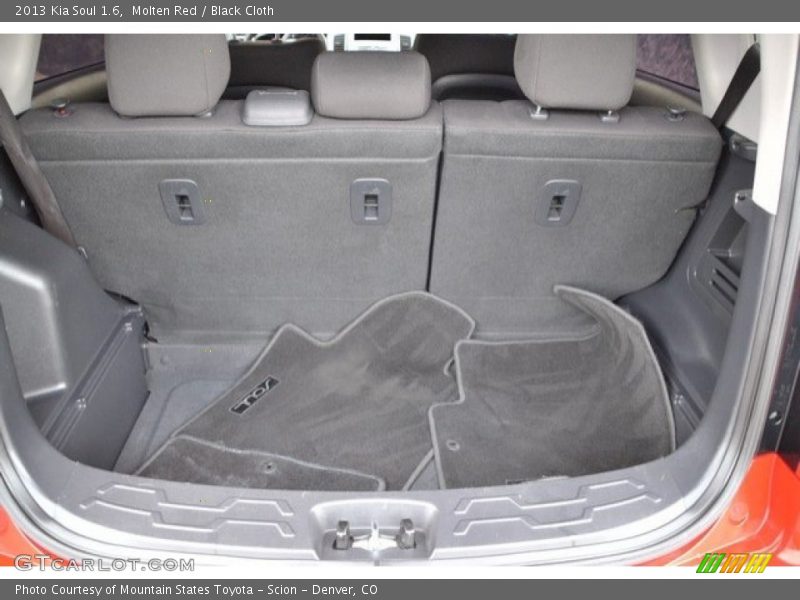 Molten Red / Black Cloth 2013 Kia Soul 1.6