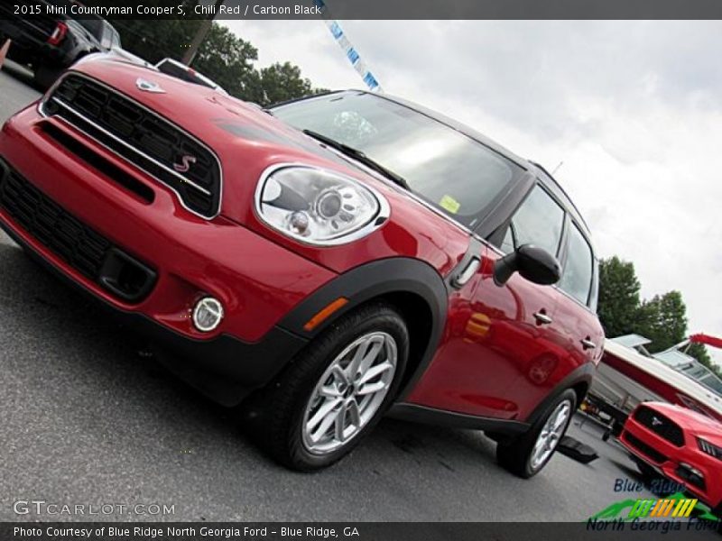 Chili Red / Carbon Black 2015 Mini Countryman Cooper S