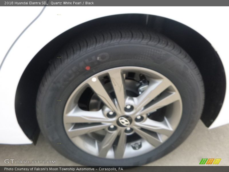 Quartz White Pearl / Black 2018 Hyundai Elantra SEL