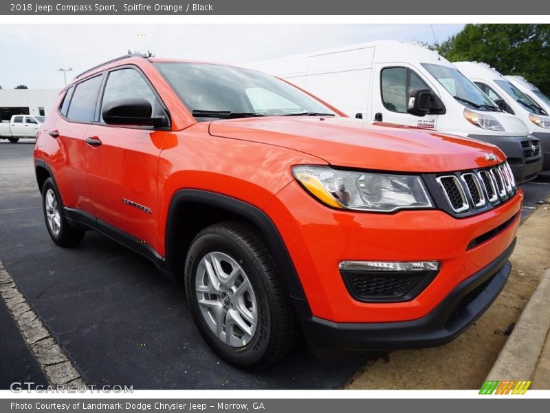 Front 3/4 View of 2018 Compass Sport