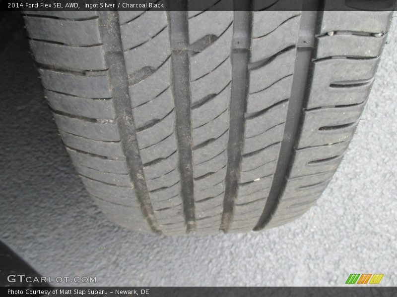 Ingot Silver / Charcoal Black 2014 Ford Flex SEL AWD
