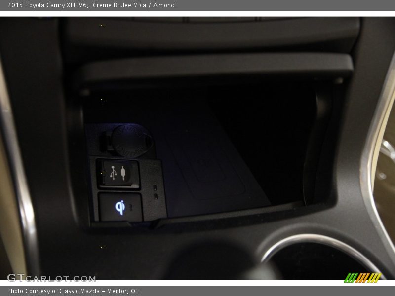 Creme Brulee Mica / Almond 2015 Toyota Camry XLE V6