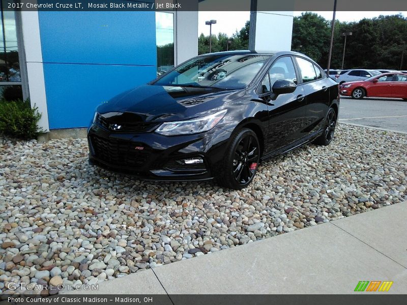 Mosaic Black Metallic / Jet Black 2017 Chevrolet Cruze LT